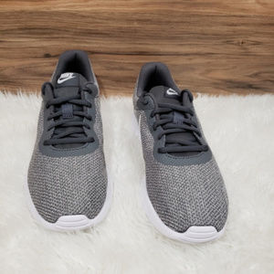 nike tanjun grey mens